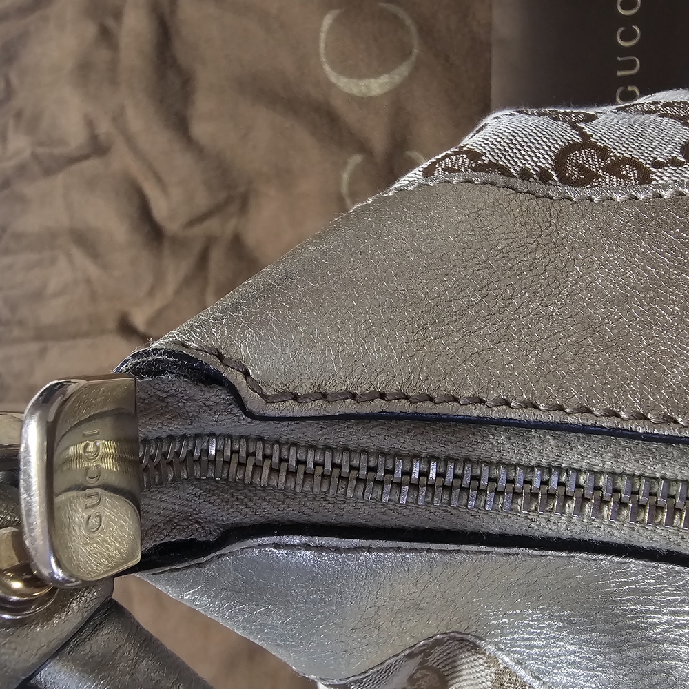 Gucci Abbey Shoulder Bag - Picture 13 of 13